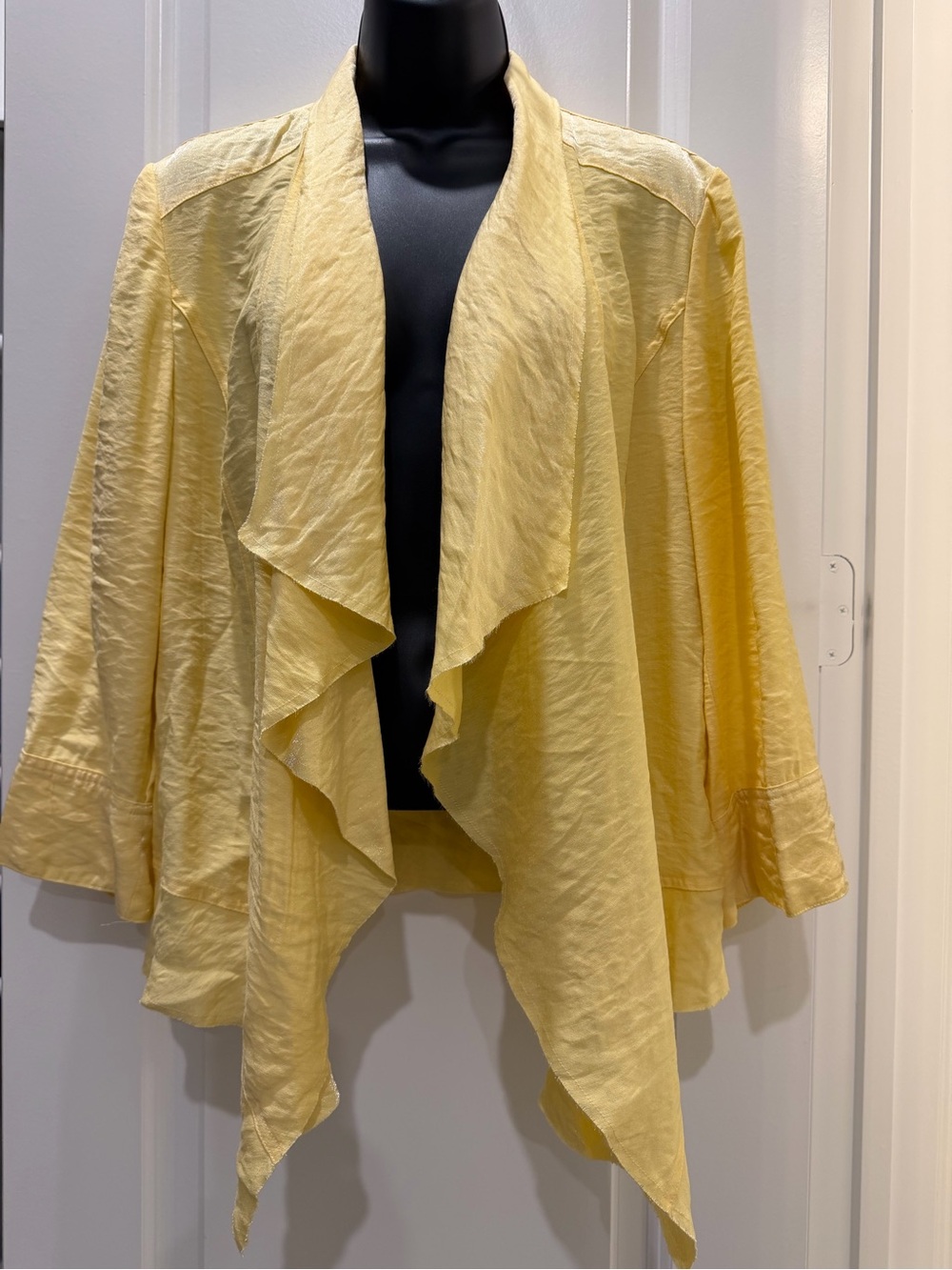 Chico’s Shimmer Waterfall Jacket Yellow Draped Crinkle Size 2 L